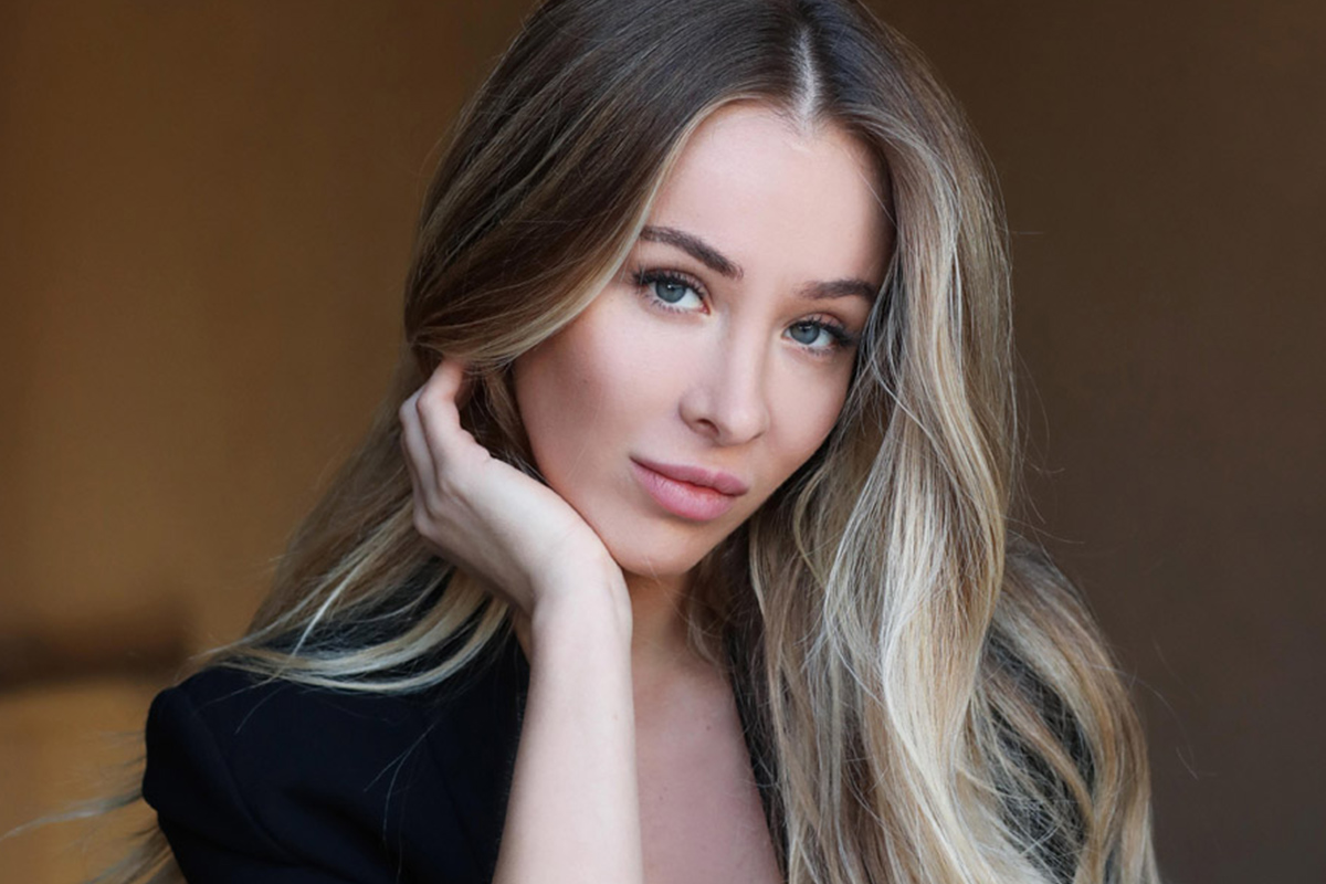 Aurora_Erika_01